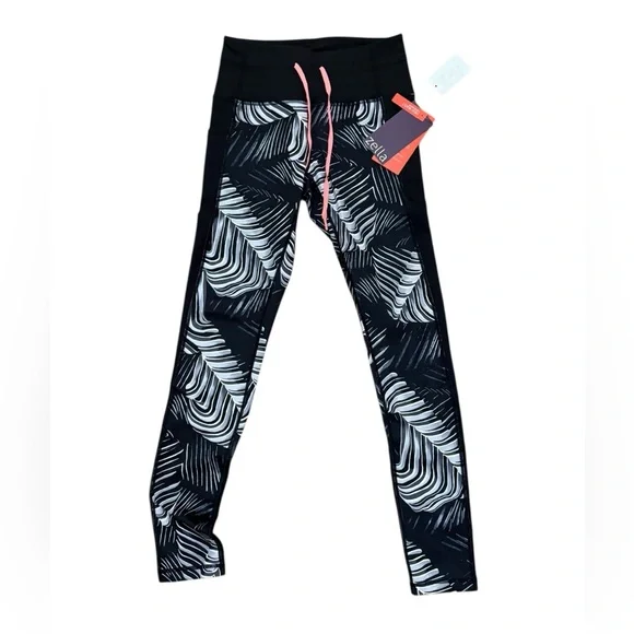 Zella Black and White Leaf Print Leggings - Picture 2 of 4